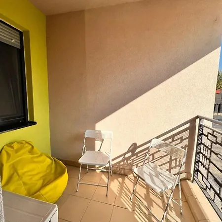 Διαμέρισμα Cozy With Private Parking