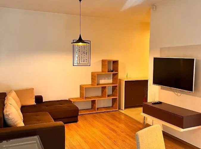 Apartment Cozy With Private Parking *