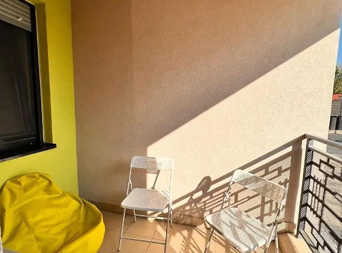 Apartment Cozy With Private Parking