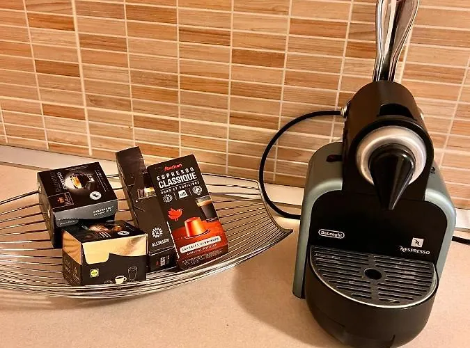 Cozy With Private Parking